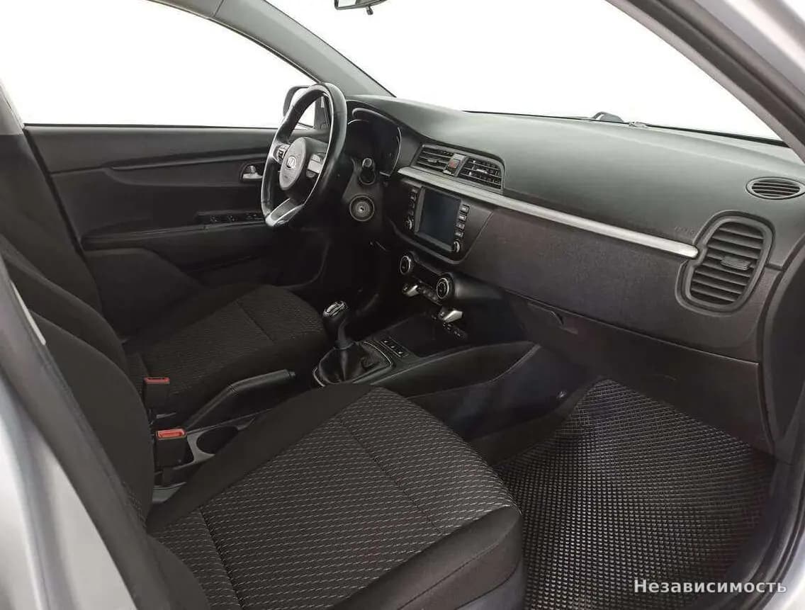 KIA Rio 2019 с пробегом — фото 9