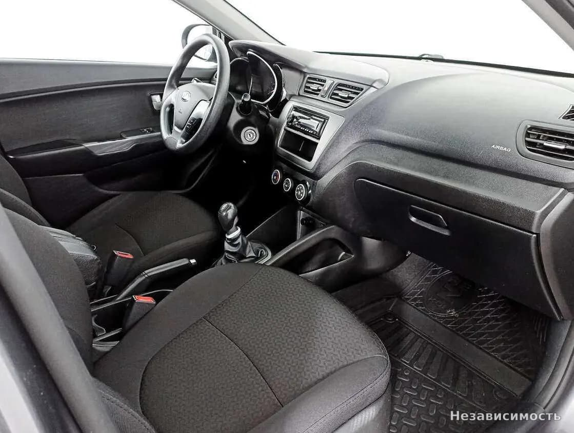 KIA Rio 2016 с пробегом — фото 7