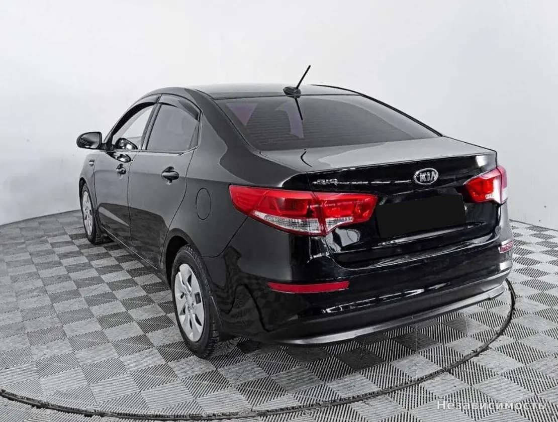 KIA Rio 2017 с пробегом — фото 6