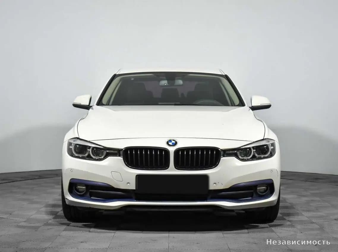 BMW 3 серии 2017 с пробегом — фото 2