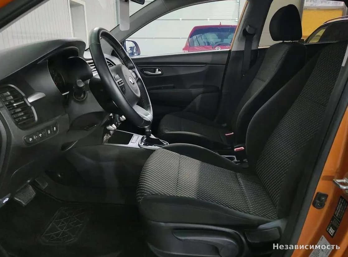 KIA Rio 2019 с пробегом — фото 10
