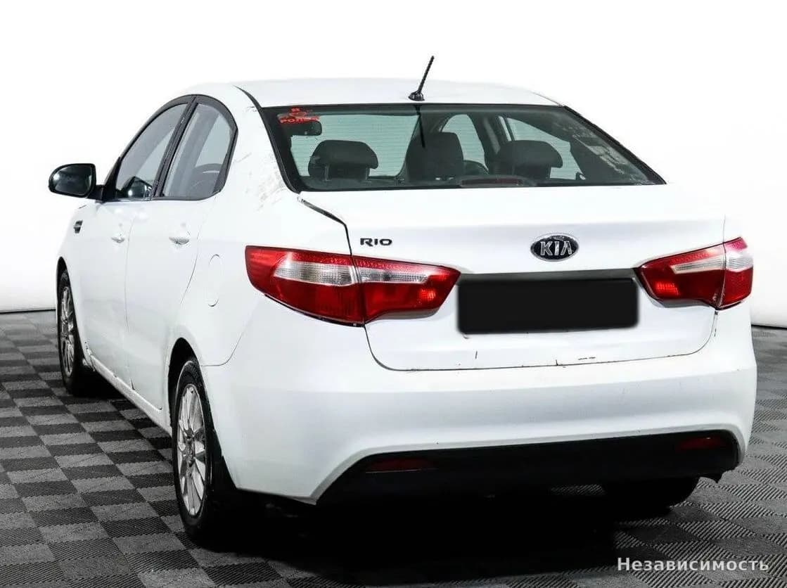 KIA Rio 2013 с пробегом — фото 6