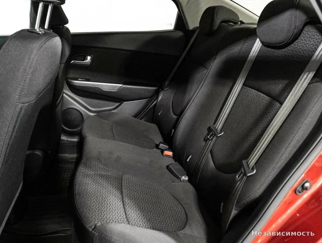 KIA Rio 2014 с пробегом — фото 10