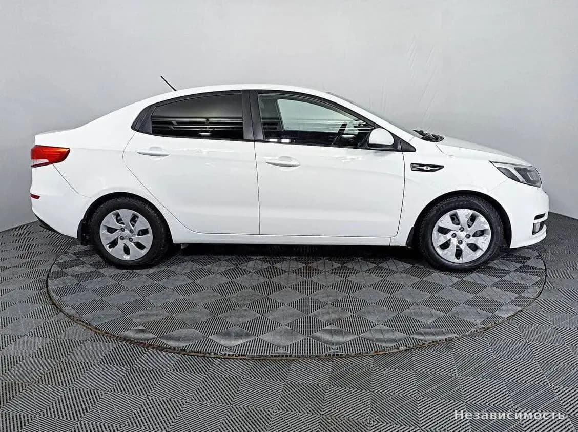 KIA Rio 2015 с пробегом — фото 4