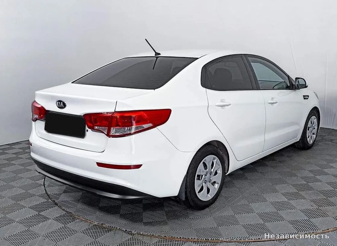 KIA Rio 2015 с пробегом — фото 5