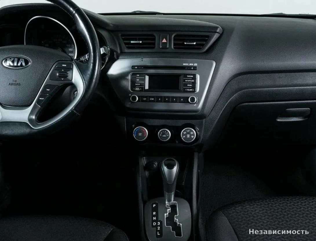 KIA Rio 2016 с пробегом — фото 9