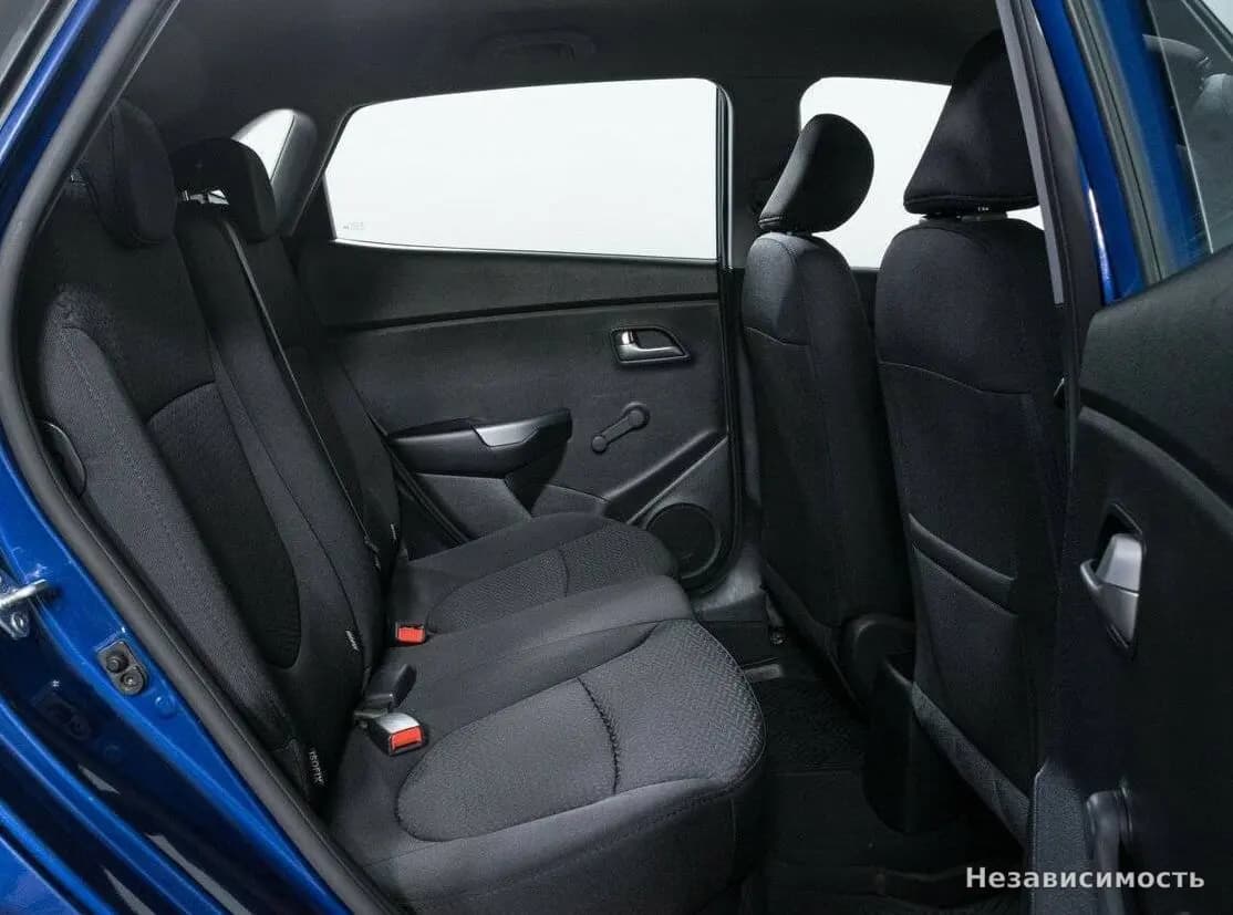 KIA Rio 2016 с пробегом — фото 10
