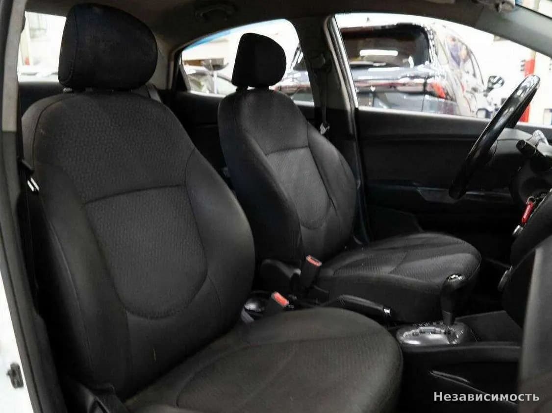 KIA Rio 2016 с пробегом — фото 9