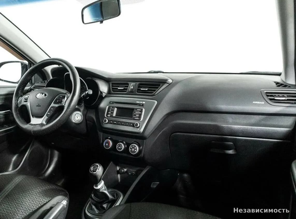 KIA Rio 2015 с пробегом — фото 9