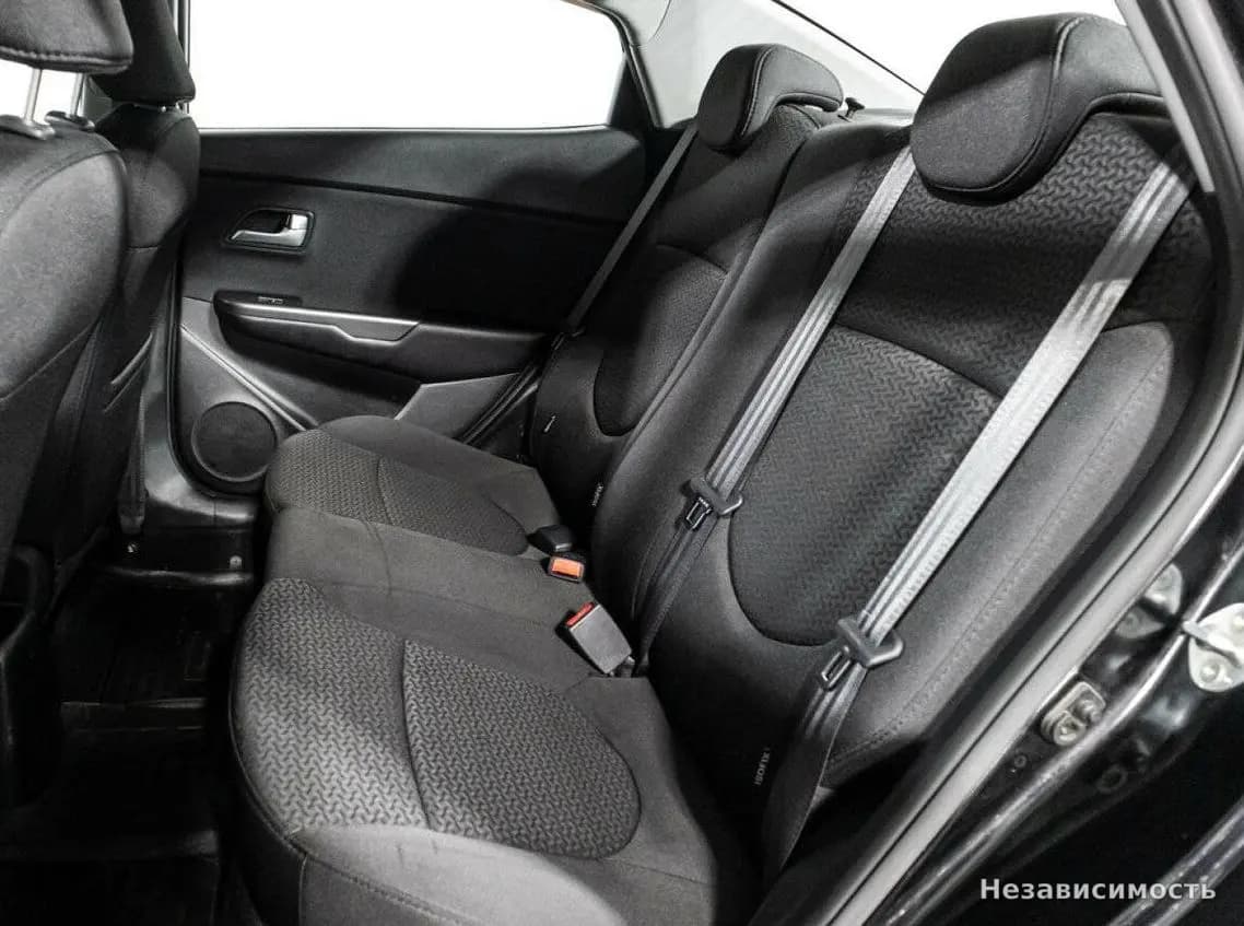 KIA Rio 2015 с пробегом — фото 10