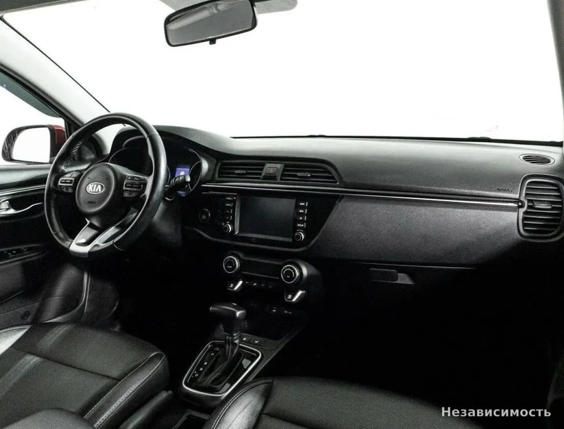 KIA Rio 2018 с пробегом — фото 9