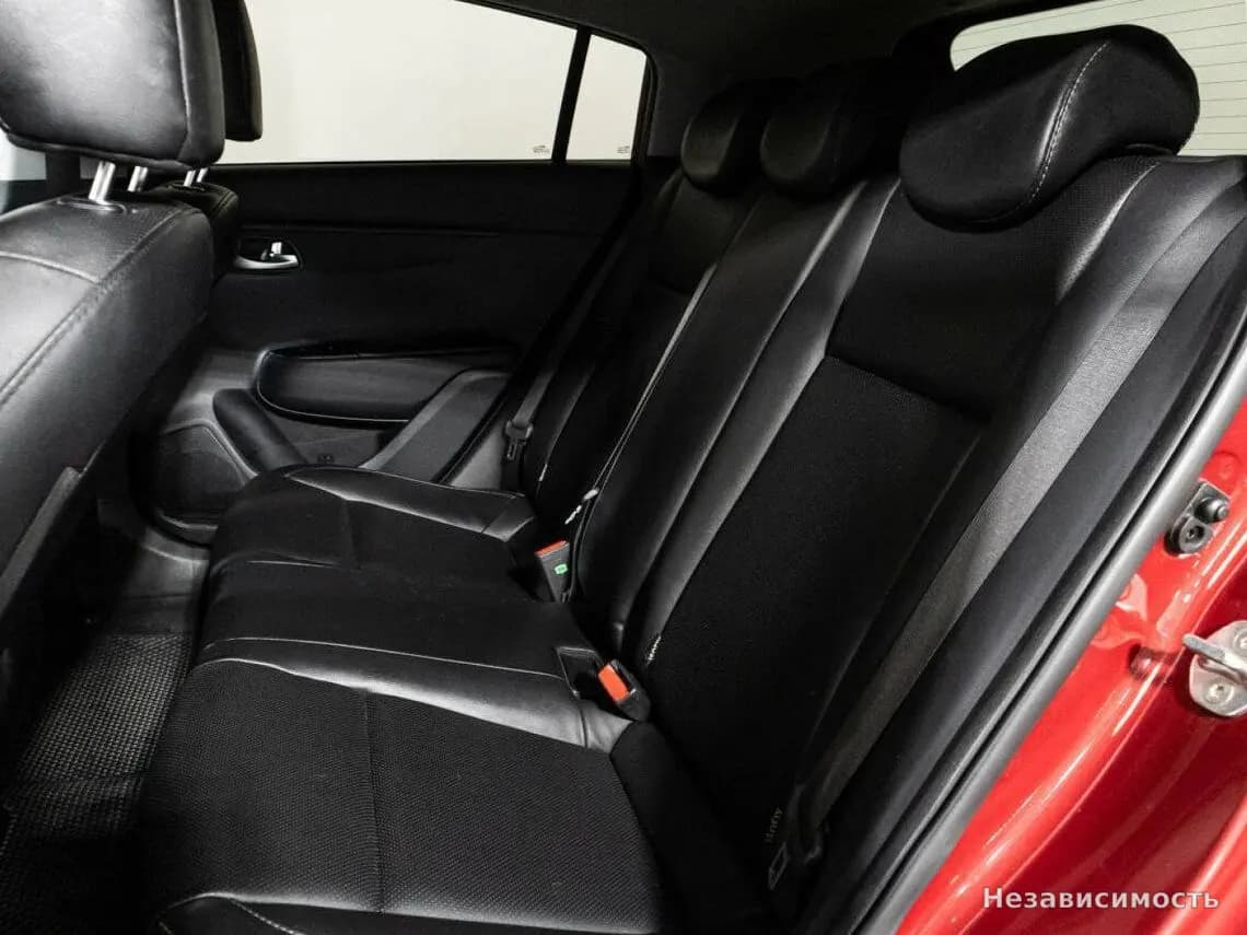 KIA Rio 2018 с пробегом — фото 10