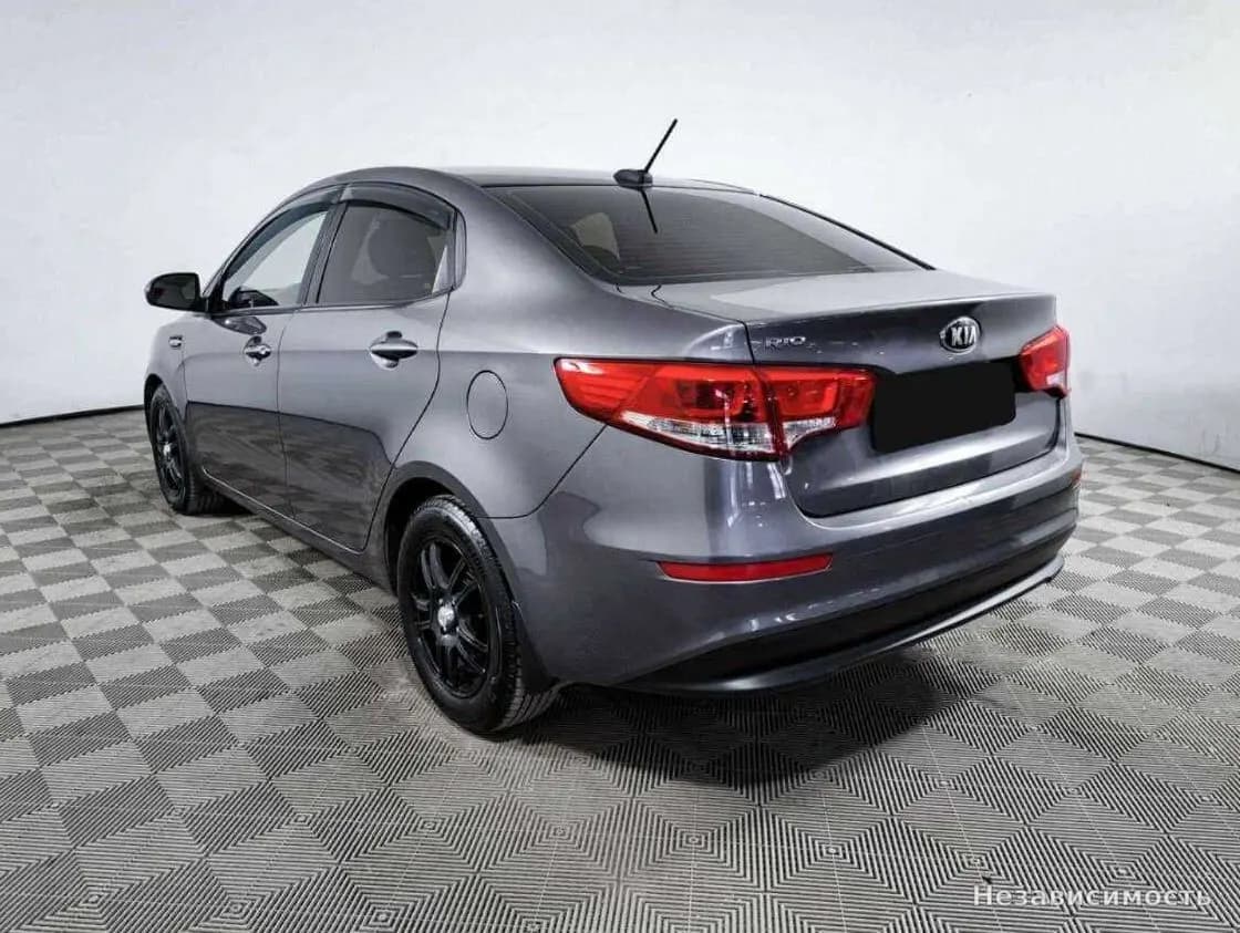 KIA Rio 2017 с пробегом — фото 6