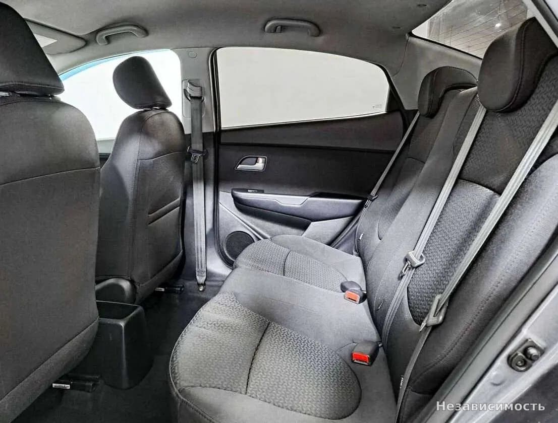 KIA Rio 2017 с пробегом — фото 8