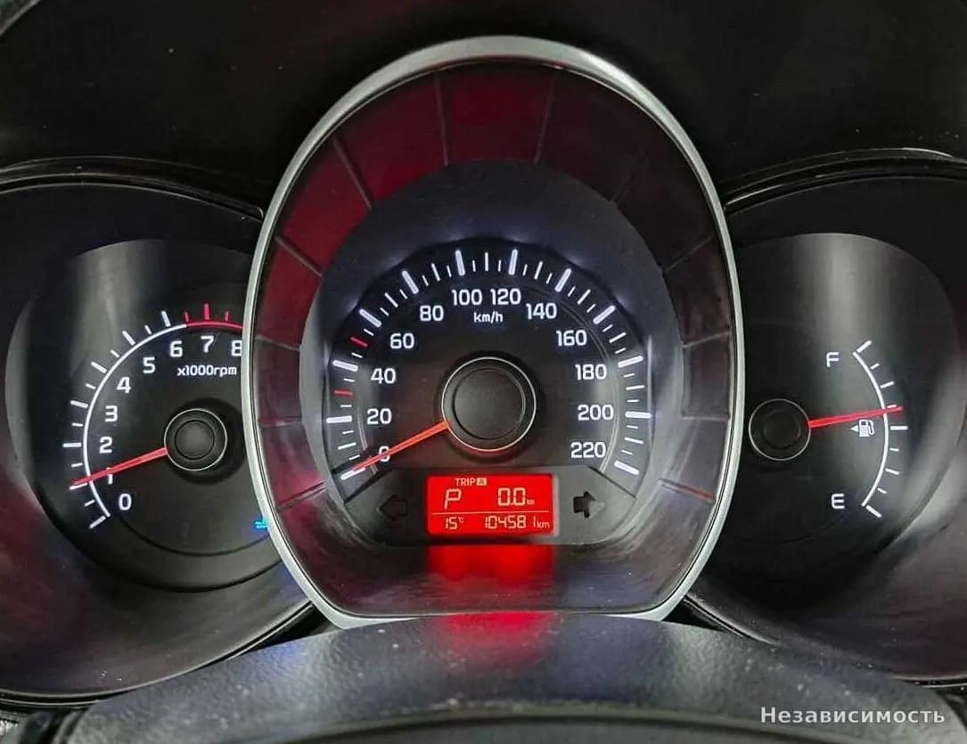 KIA Rio 2017 с пробегом — фото 9