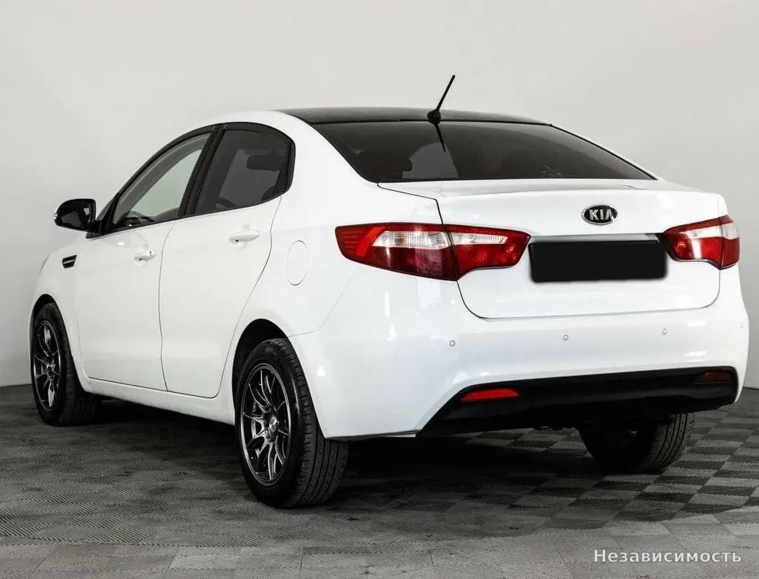 KIA Rio 2012 с пробегом — фото 6