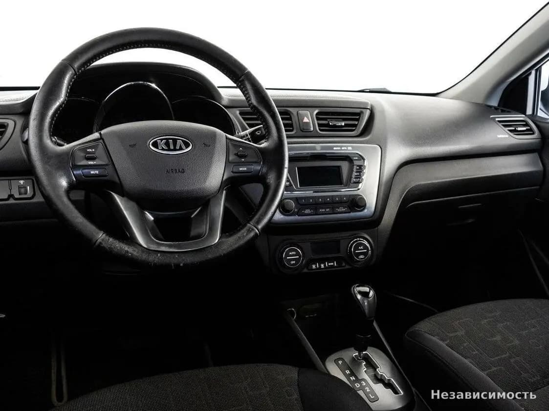 KIA Rio 2012 с пробегом — фото 9