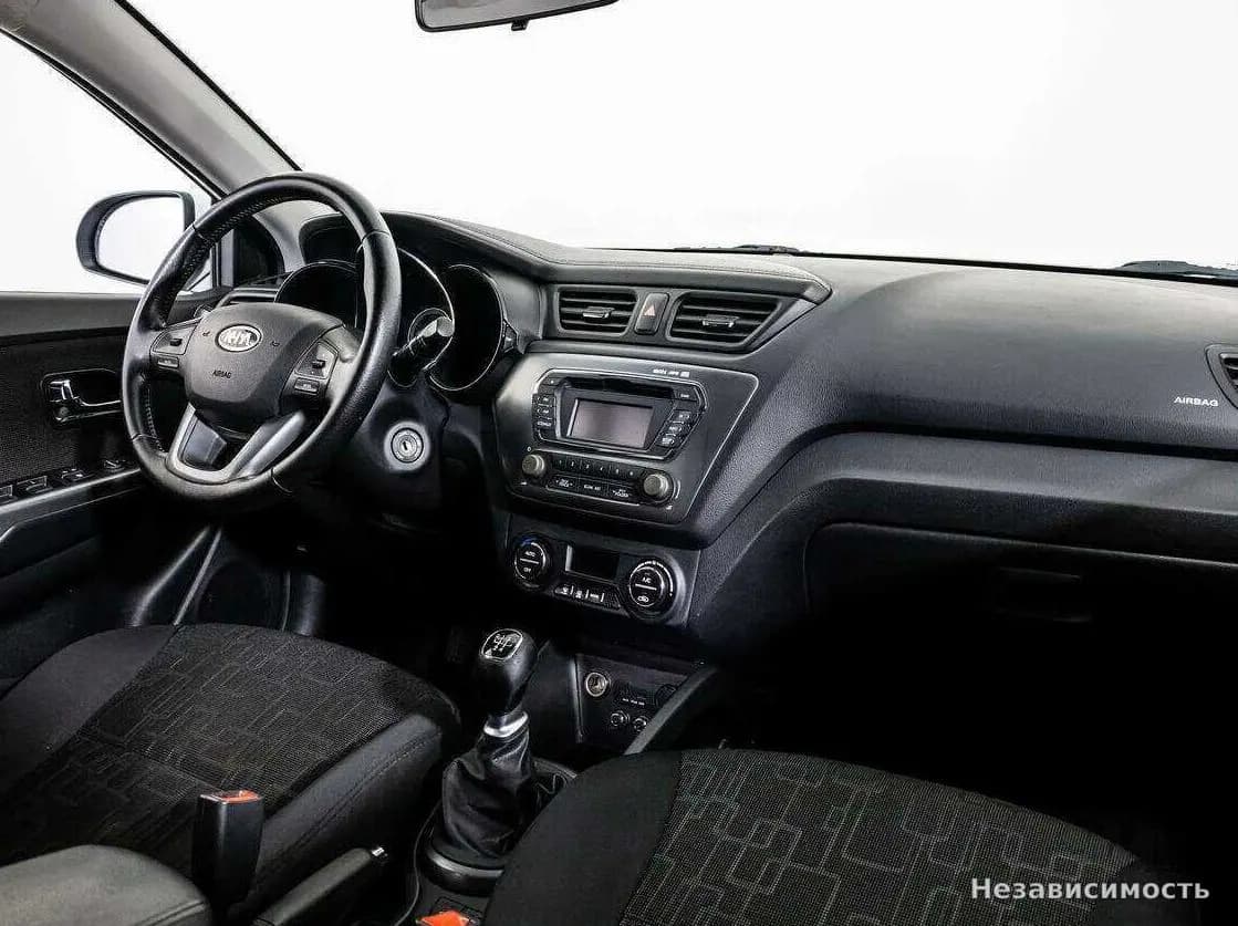 KIA Rio 2012 с пробегом — фото 9