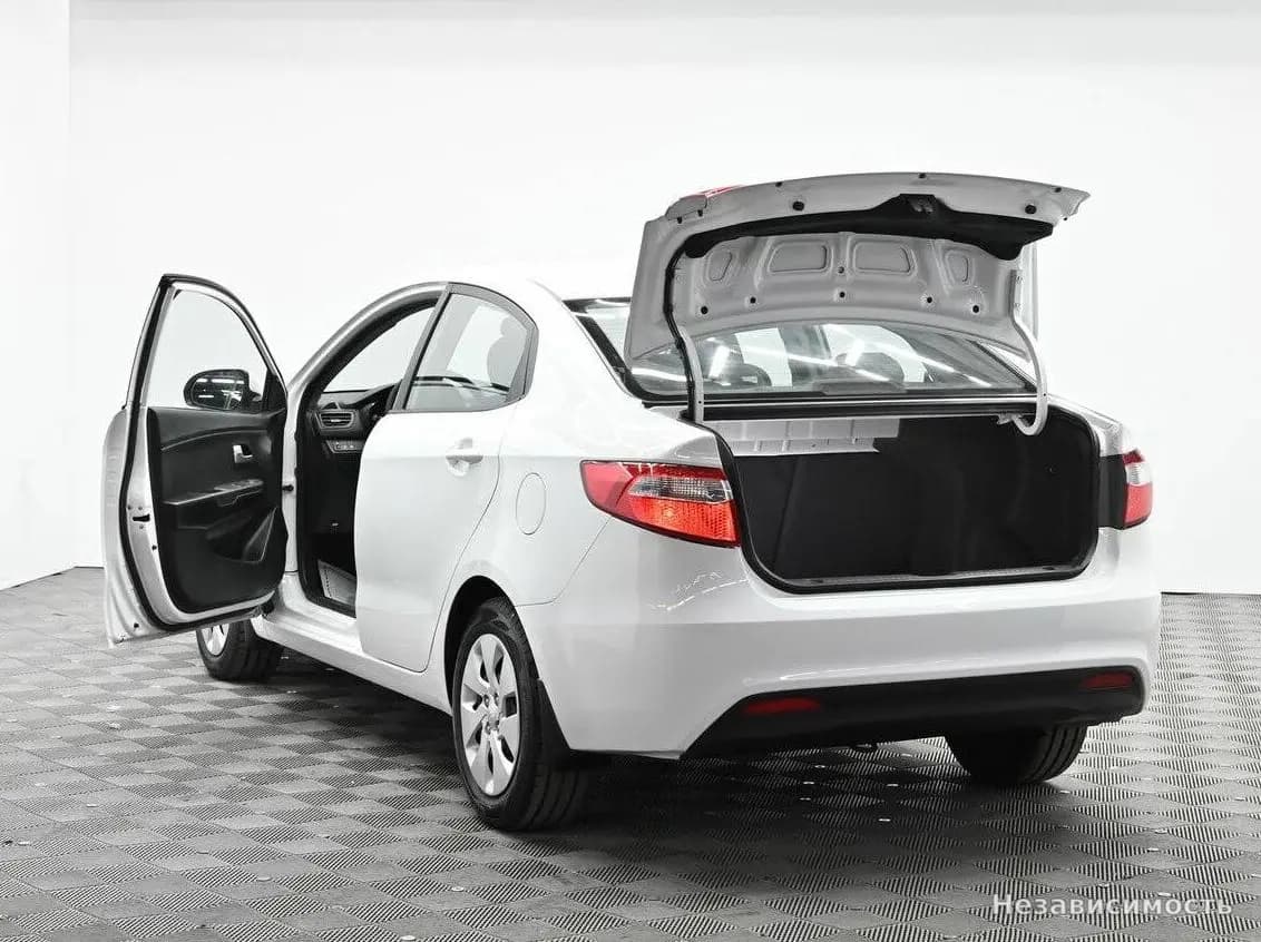 KIA Rio 2013 с пробегом — фото 5