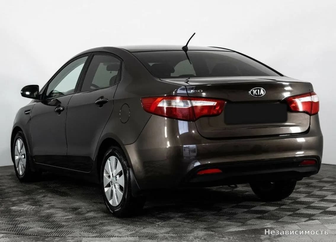 KIA Rio 2014 с пробегом — фото 7