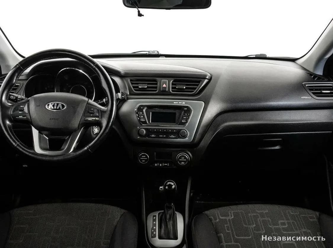 KIA Rio 2014 с пробегом — фото 10