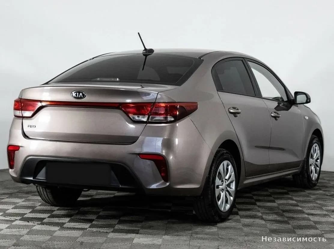 KIA Rio 2018 с пробегом — фото 4