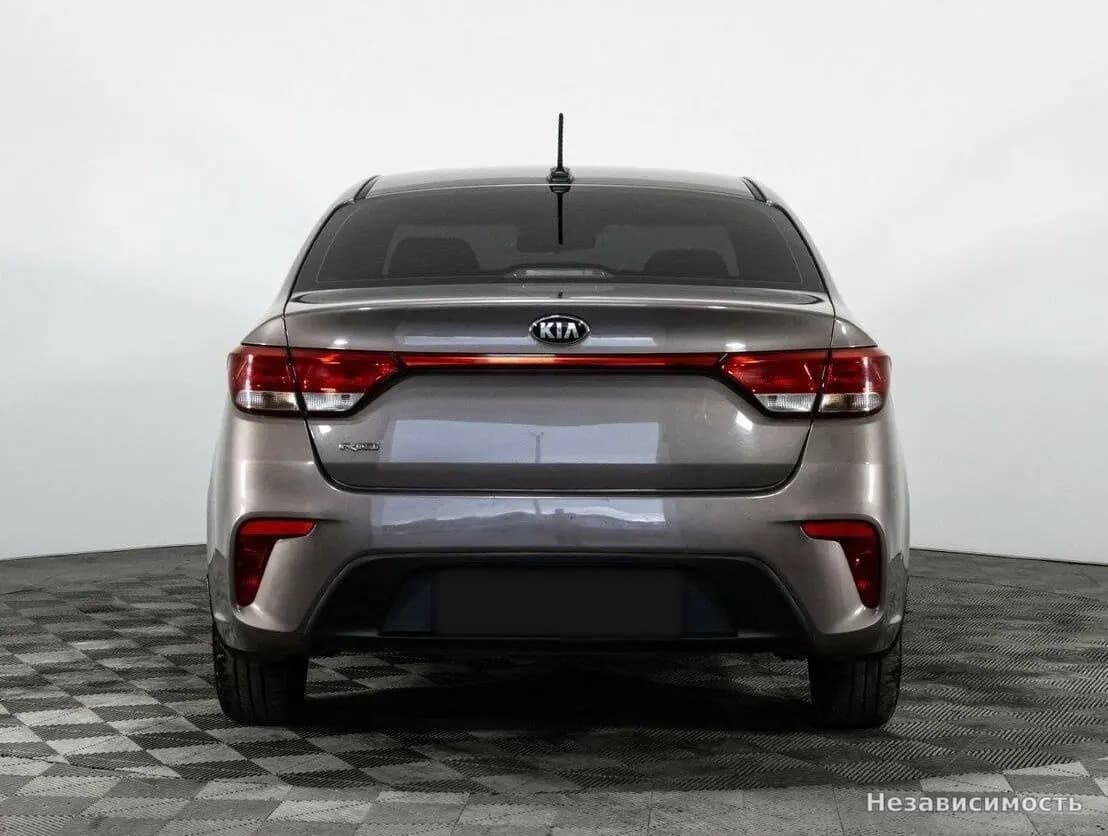 KIA Rio 2018 с пробегом — фото 5
