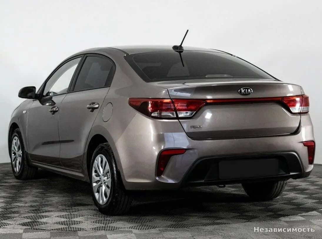 KIA Rio 2018 с пробегом — фото 6