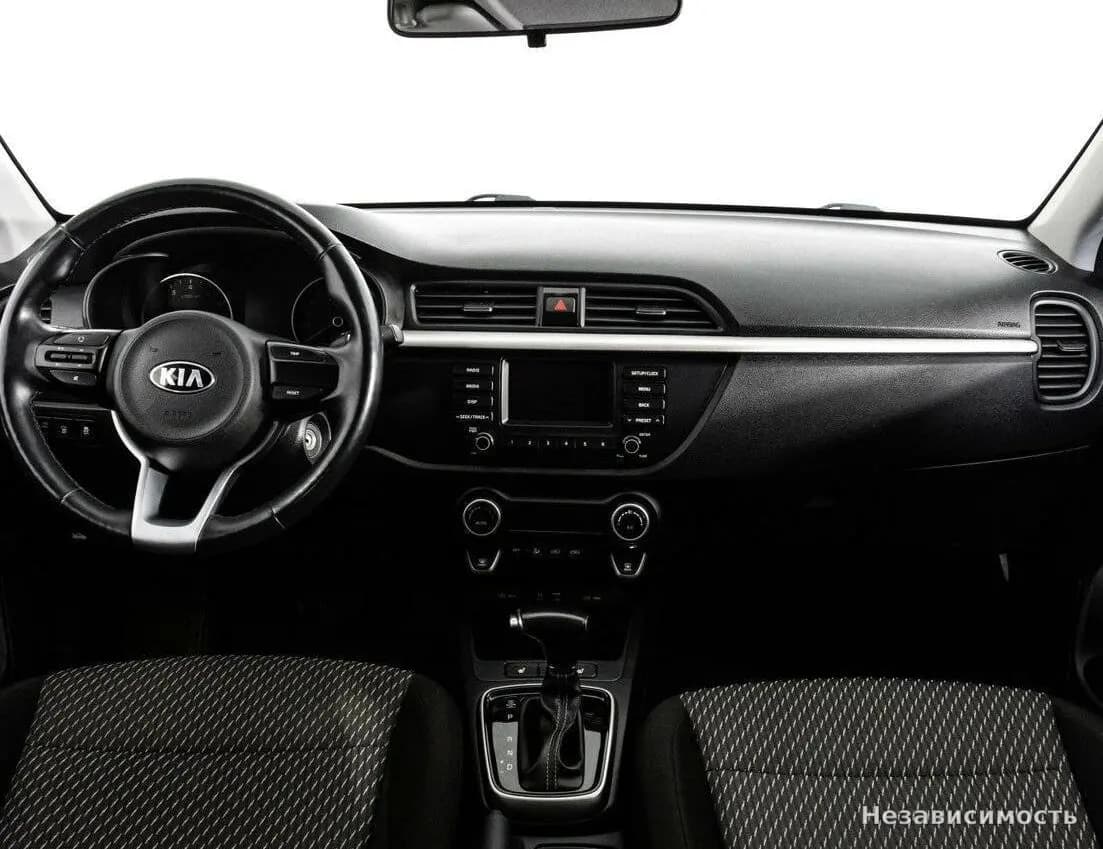 KIA Rio 2018 с пробегом — фото 8