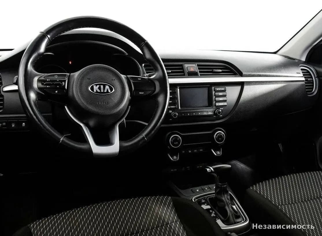 KIA Rio 2018 с пробегом — фото 9