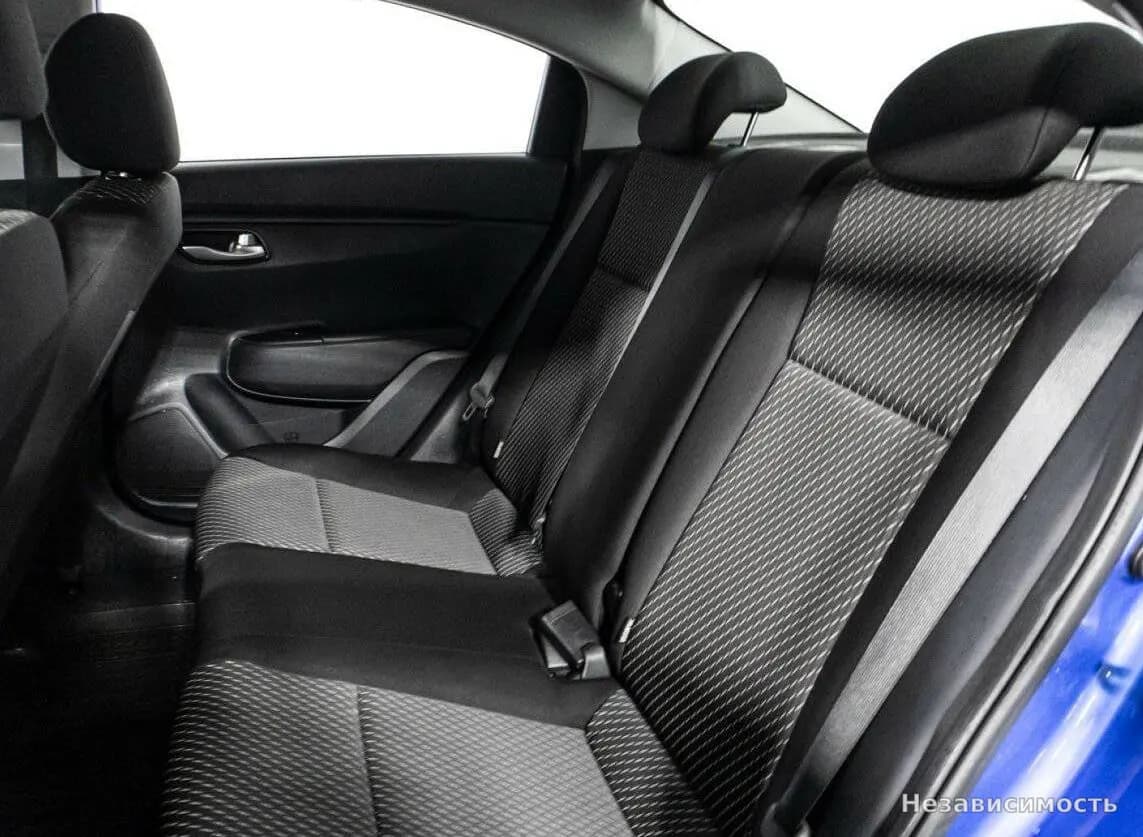 KIA Rio 2019 с пробегом — фото 10