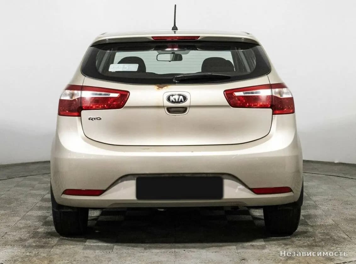 KIA Rio 2014 с пробегом — фото 6