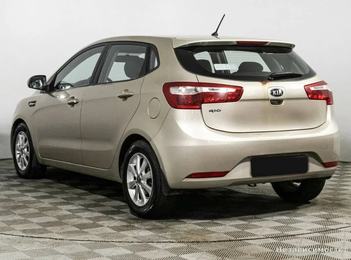 KIA Rio 2014 с пробегом — фото 7
