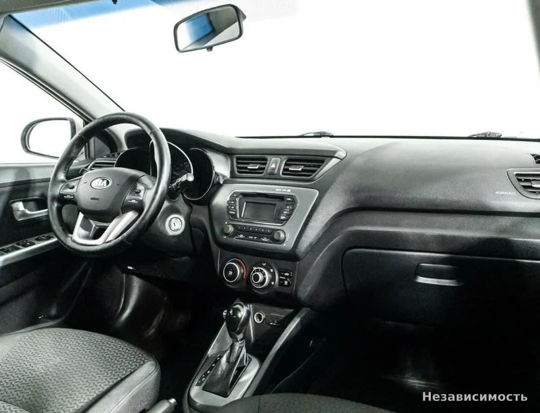 KIA Rio 2014 с пробегом — фото 9