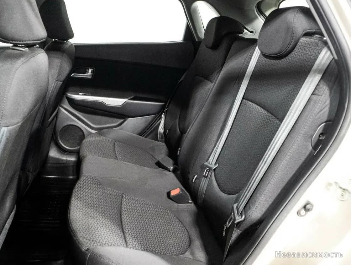 KIA Rio 2014 с пробегом — фото 10