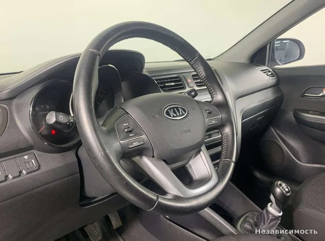 KIA Rio 2012 с пробегом — фото 8