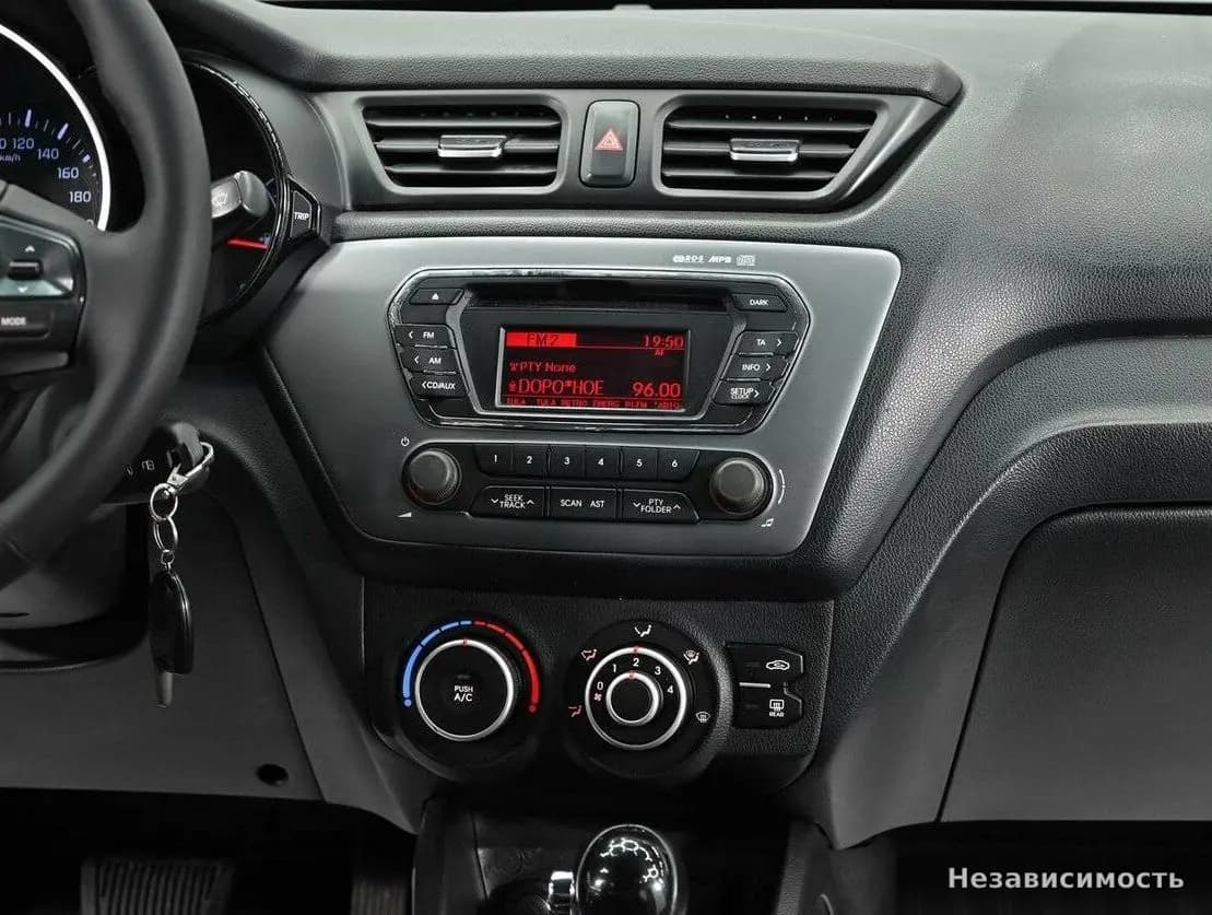 KIA Rio 2014 с пробегом — фото 9