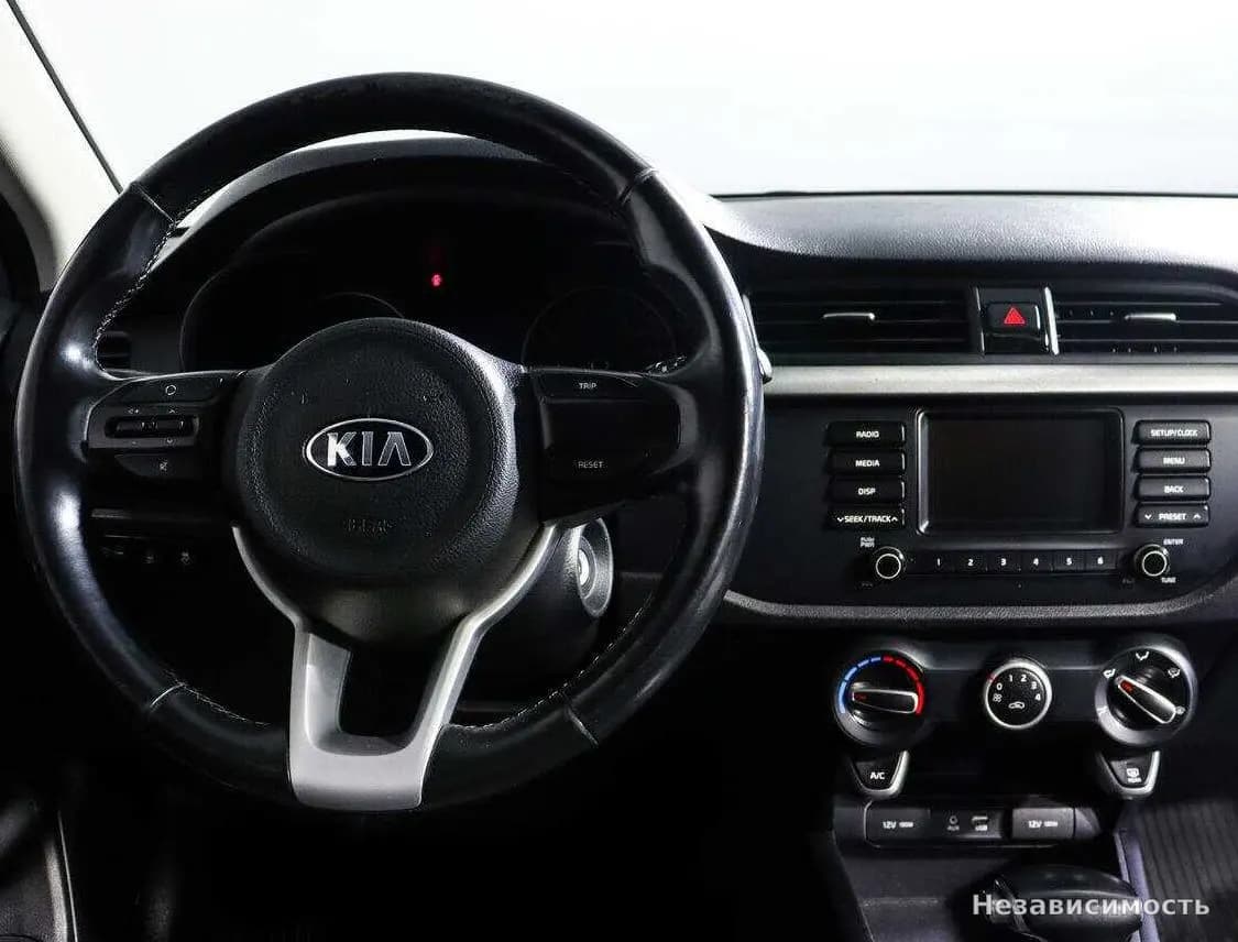 KIA Rio 2018 с пробегом — фото 10