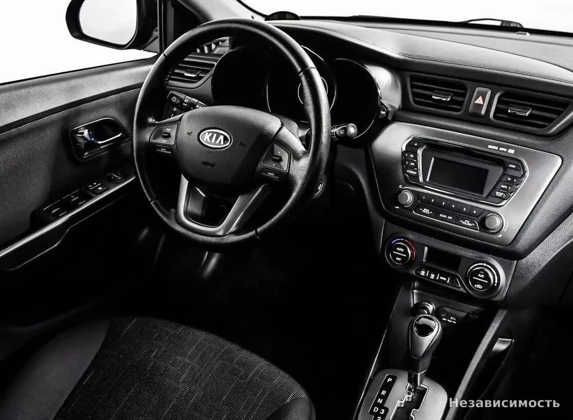 KIA Rio 2012 с пробегом — фото 9