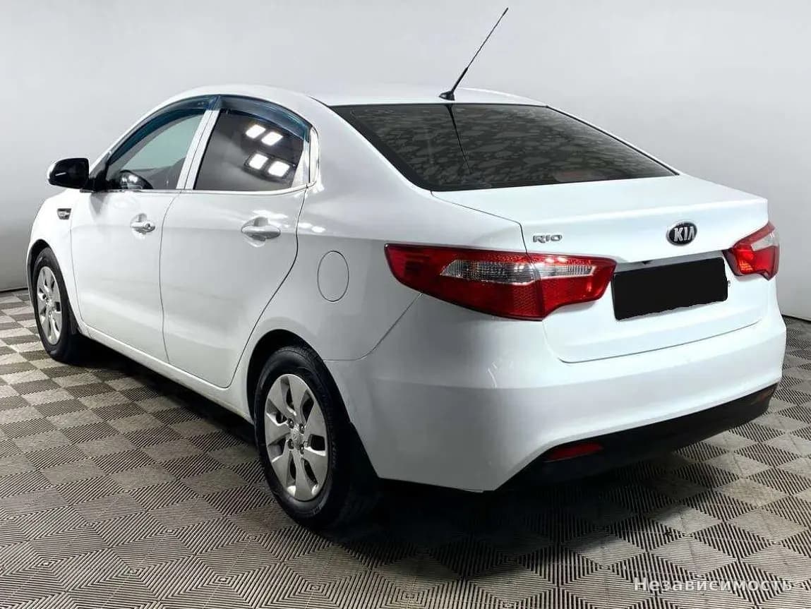 KIA Rio 2014 с пробегом — фото 7