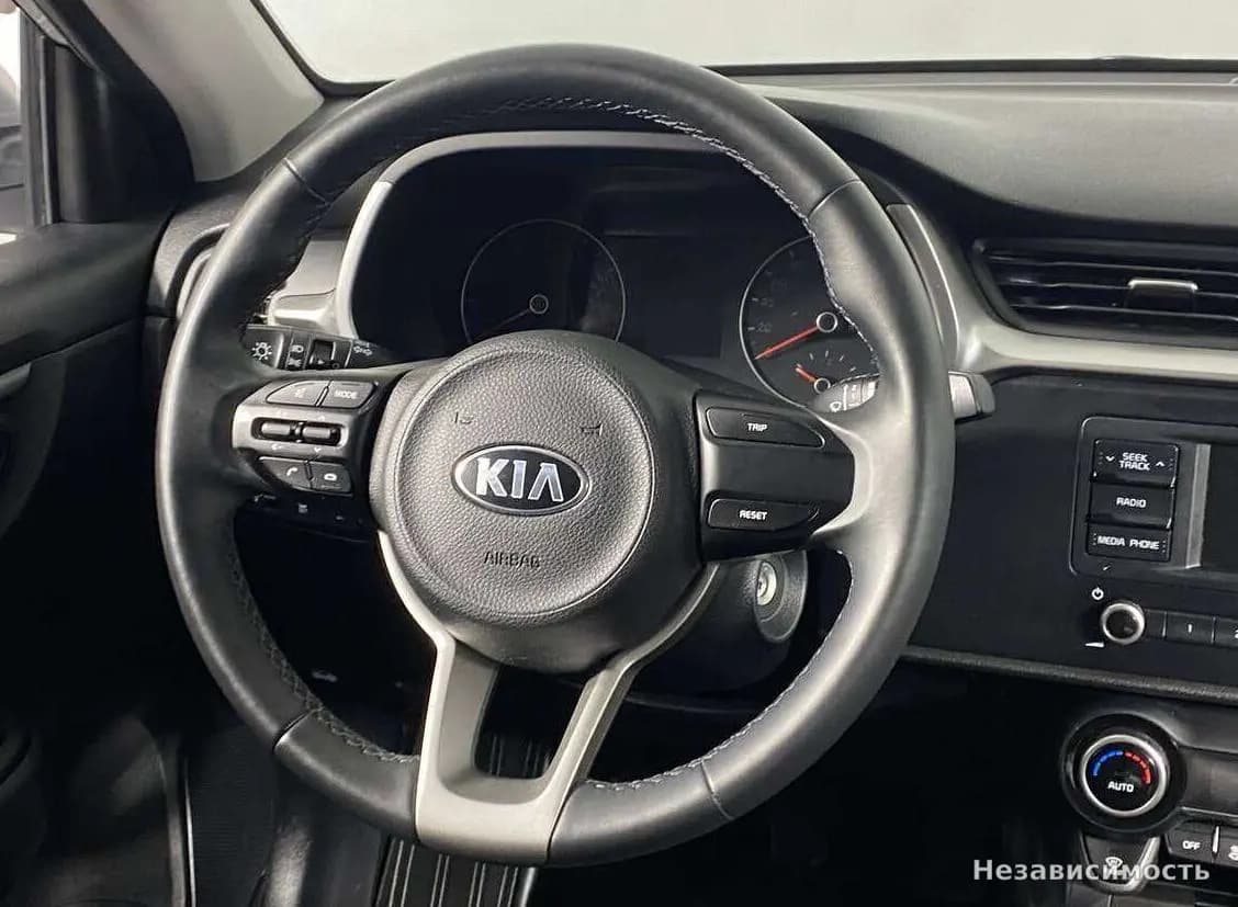 KIA Rio 2021 с пробегом — фото 10