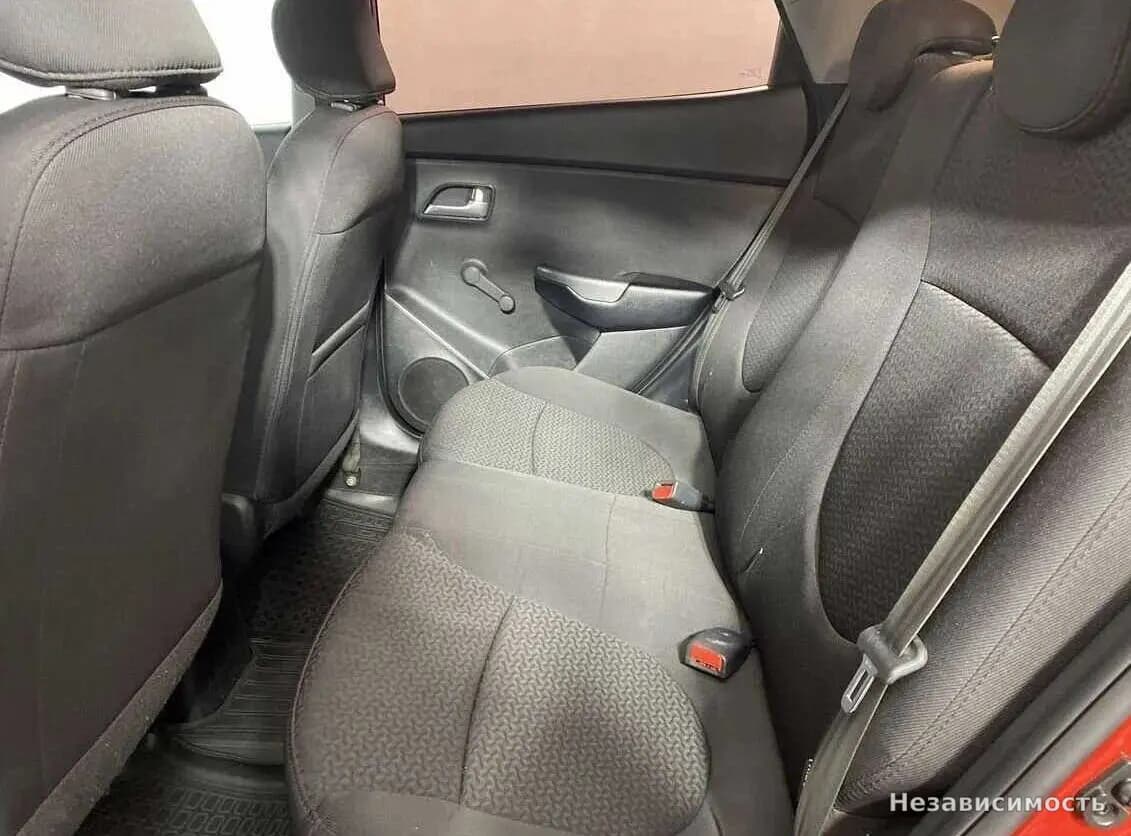 KIA Rio 2016 с пробегом — фото 10