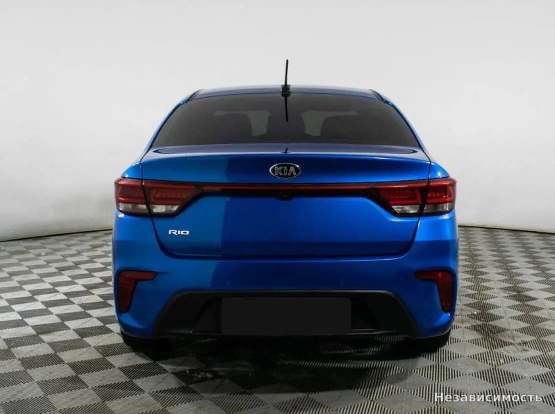 KIA Rio 2017 с пробегом — фото 5