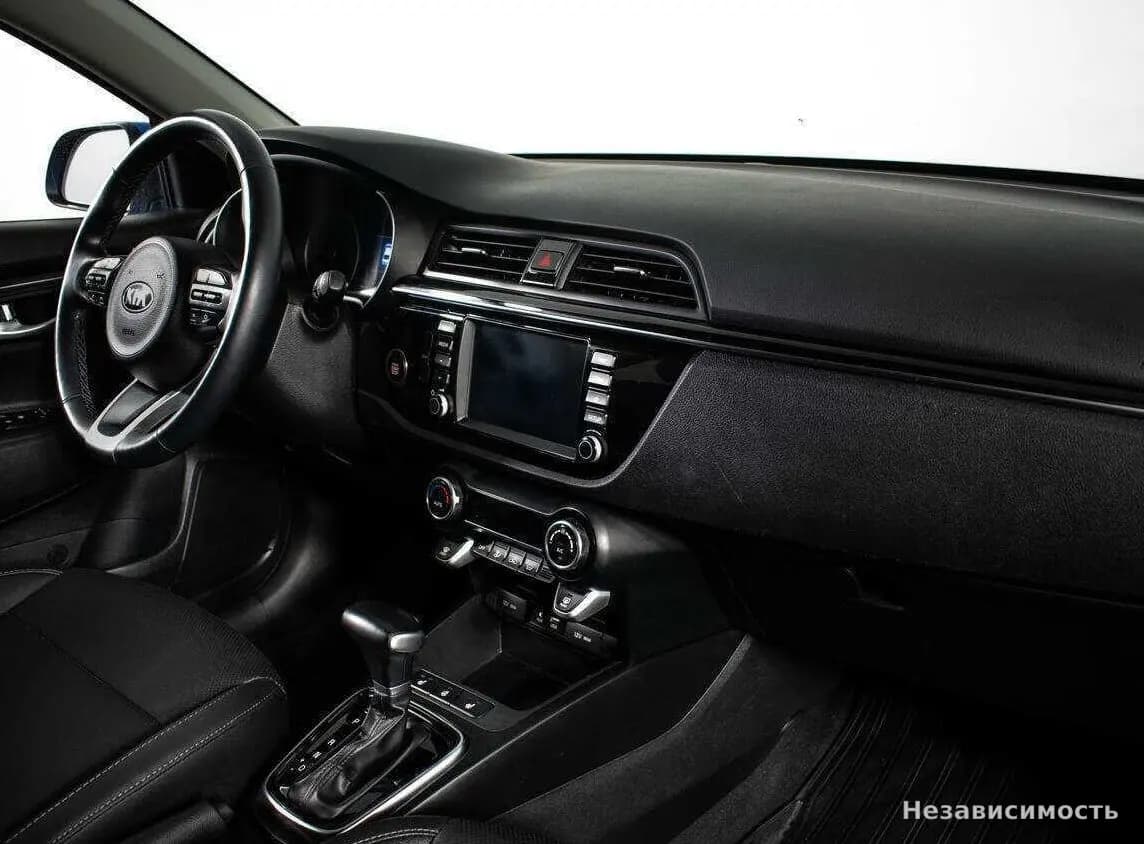 KIA Rio 2017 с пробегом — фото 7