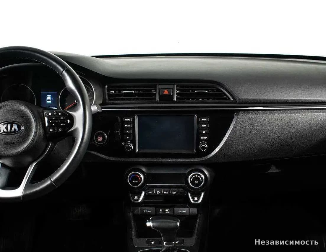 KIA Rio 2017 с пробегом — фото 9