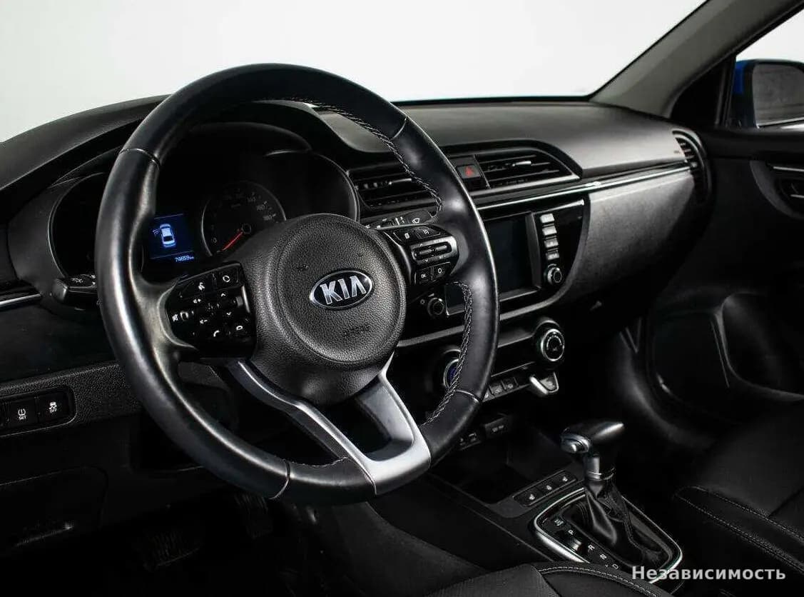 KIA Rio 2017 с пробегом — фото 10