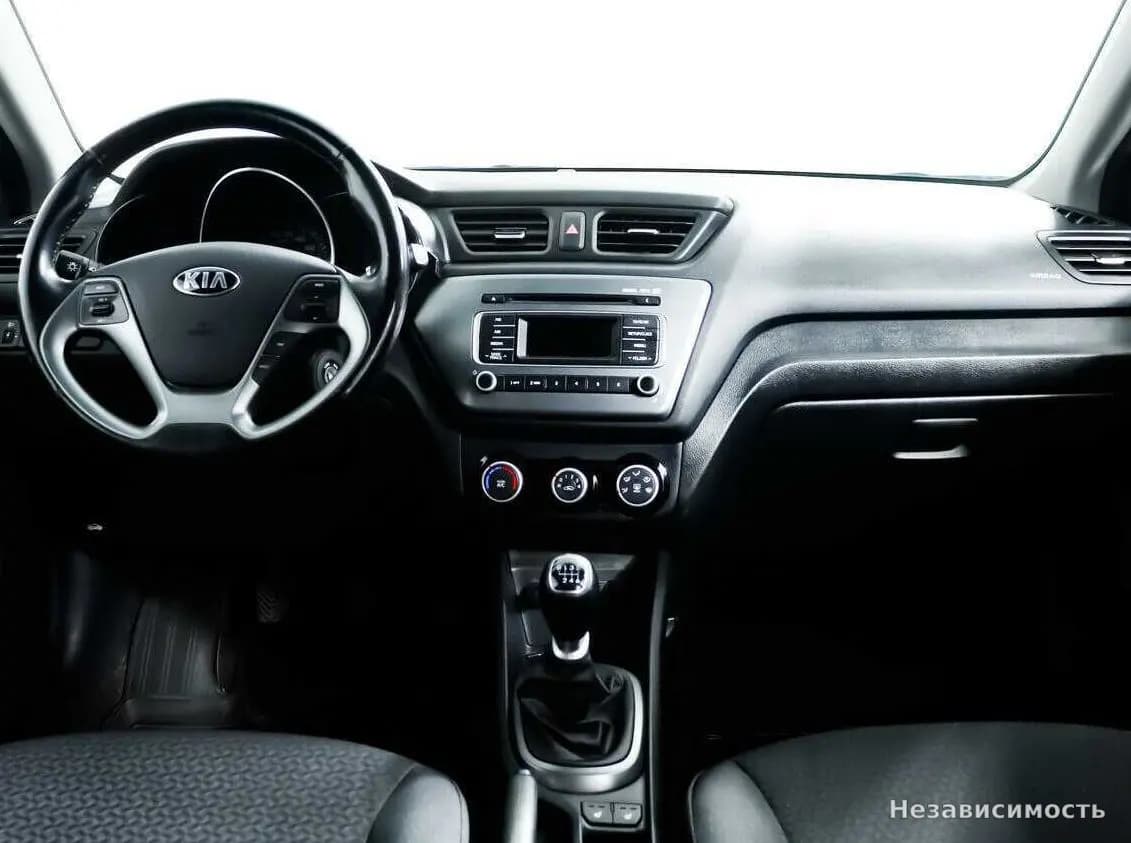 KIA Rio 2015 с пробегом — фото 9