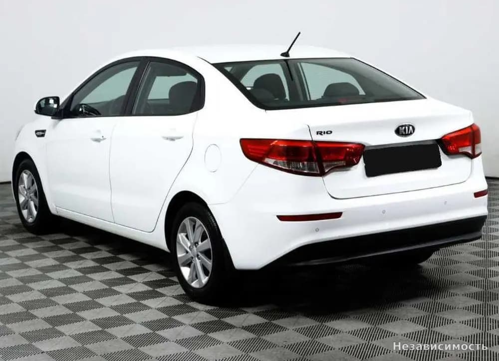 KIA Rio 2016 с пробегом — фото 7