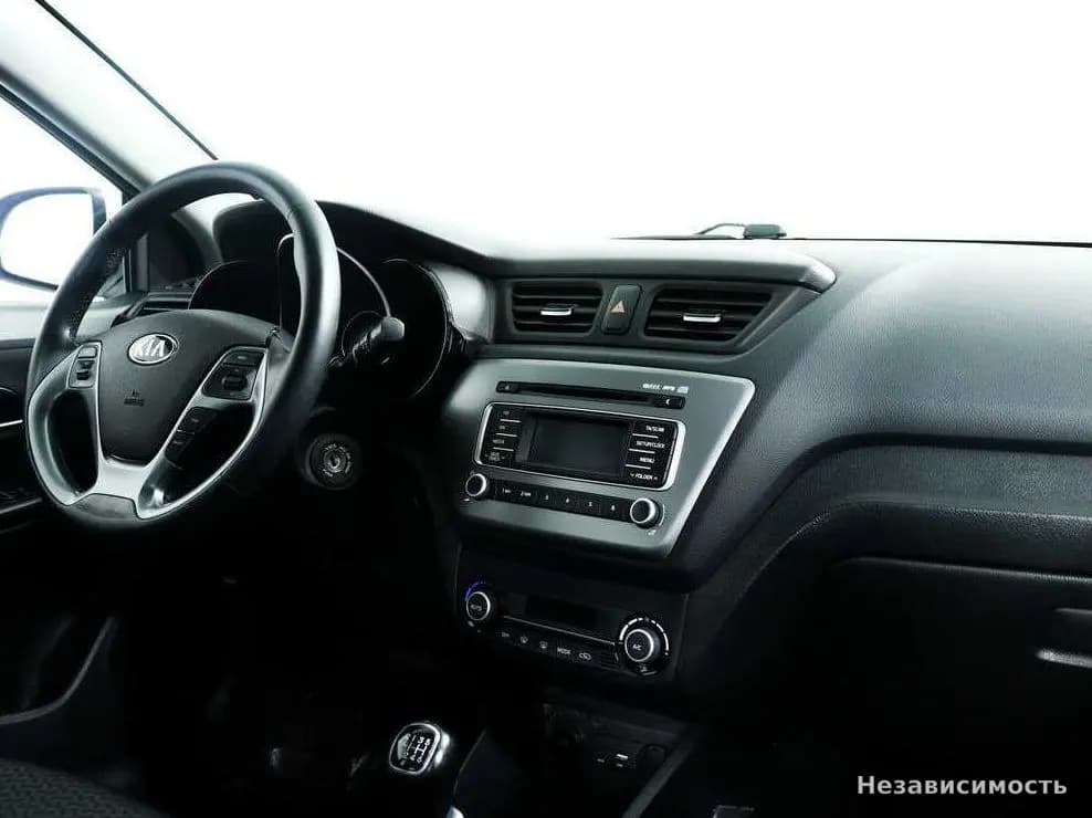 KIA Rio 2016 с пробегом — фото 9