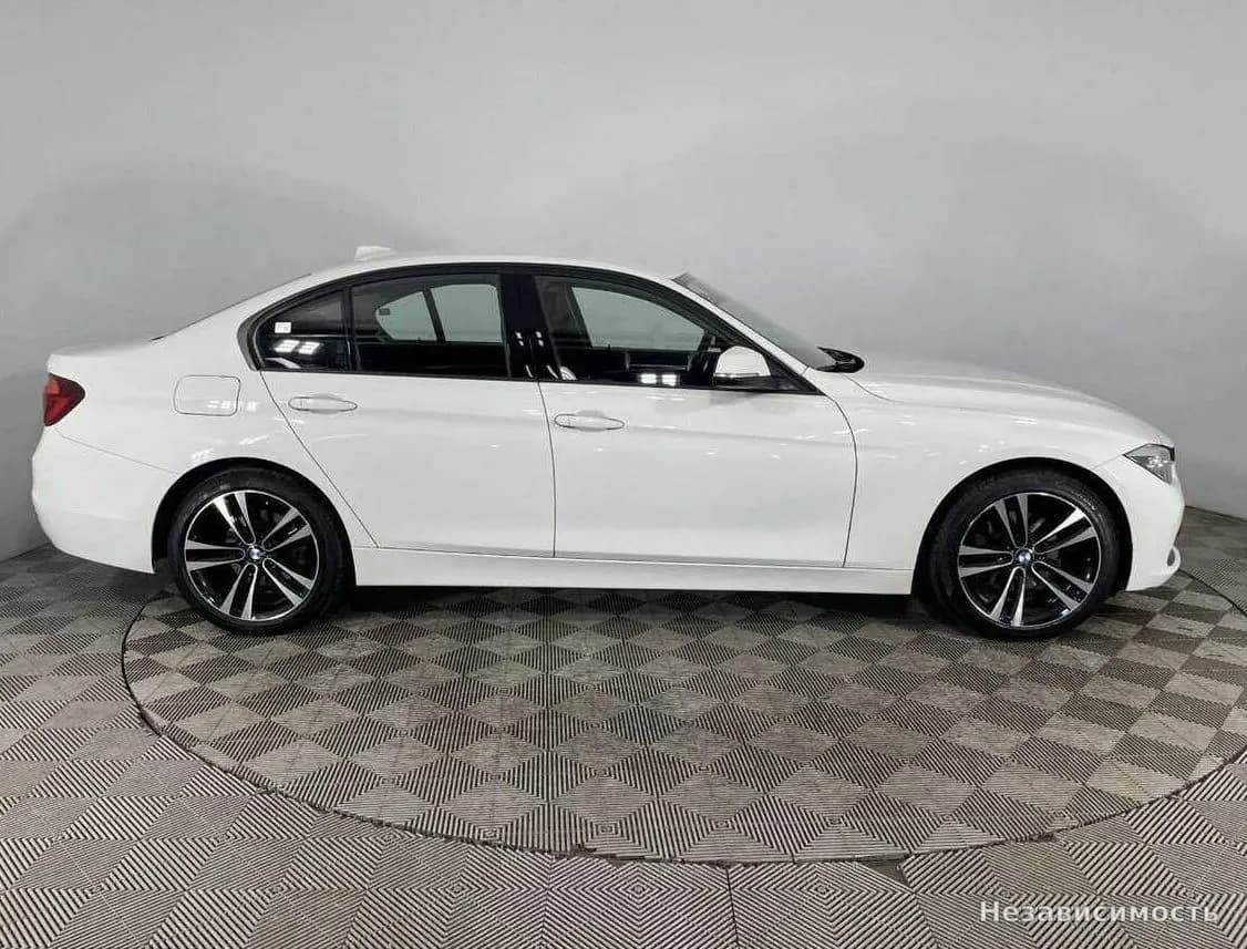 BMW 3 серии 2018 с пробегом — фото 4